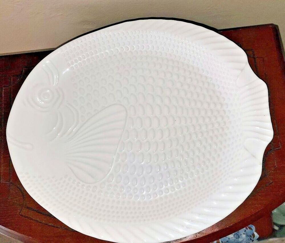 Andrea by Sadek Large 13.5x 15" White Ceramic Embossed Fish Platter